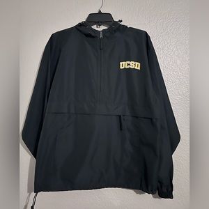 UCSD champion windbreaker w kangaroo pocket